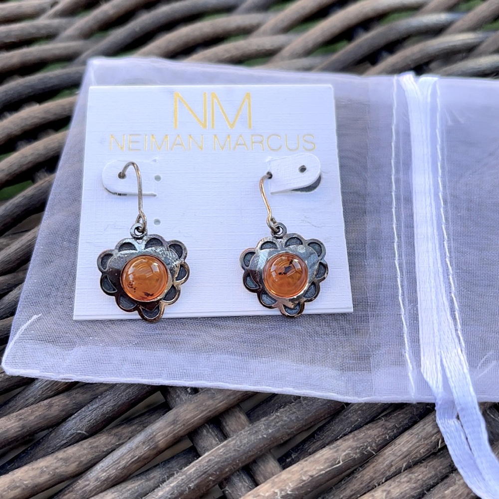 NEIMAN MARCUS Scallop Silver Heart Tiger’s Eye Earrings